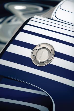 Bugatti Veyron 16.4 Grand Sport Roadster L’Or Blanc 2011 года 